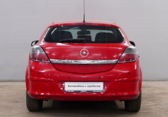 Подержанный автомобиль Opel Astra Hatchback 2008 года (7 фото)