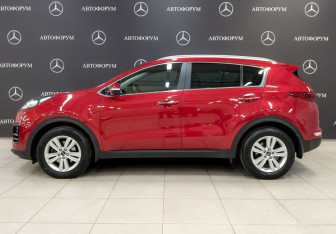 Подержанный автомобиль Kia Sportage 2018 года (8 фото)