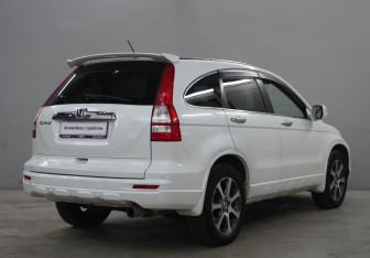 Подержанный автомобиль Honda CR-V 2012 года (5 фото)
