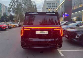 Подержанный автомобиль Hongqi HQ9 2022 года (6 фото)