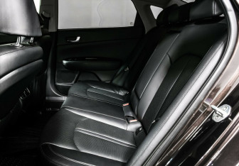 Подержанный автомобиль Kia Optima Sedan 2018 года (14 фото)