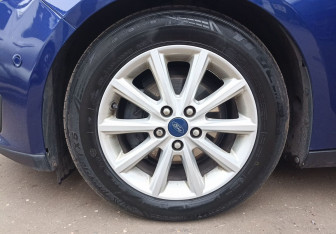 Подержанный автомобиль Ford Focus Wagon 2017 года (9 фото)