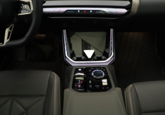 Подержанный автомобиль BMW X3 2025 года (15 фото)