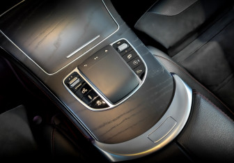 Подержанный автомобиль Mercedes-Benz GLC AMG 2020 года (28 фото)