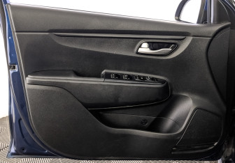 Подержанный автомобиль Kia Rio Hatchback 2021 года (18 фото)