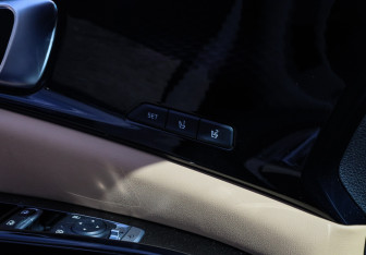 Подержанный автомобиль Kia Carnival 2021 года (24 фото)