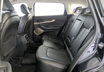 Подержанный автомобиль Exeed TXL 2022 года (10 фото)