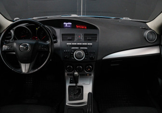 Подержанный автомобиль Mazda 3 Sedan 2011 года (9 фото)