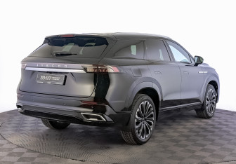 Подержанный автомобиль Jaecoo J8 2024 года (5 фото)