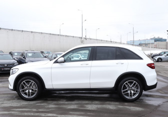 Подержанный автомобиль Mercedes-Benz GLC Coupe 2017 года (8 фото)