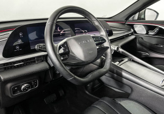 Подержанный автомобиль Exeed TXL 2023 года (13 фото)