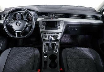 Подержанный автомобиль Volkswagen Passat Sedan 2016 года (9 фото)