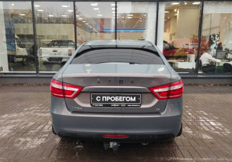 Подержанный автомобиль LADA (ВАЗ) Vesta Sedan 2018 года (7 фото)