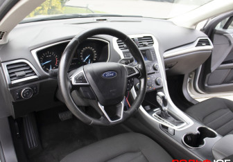 Подержанный автомобиль Ford Mondeo Sedan 2017 года (13 фото)