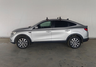 Подержанный автомобиль Renault Arkana 2019 года (8 фото)