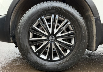 Подержанный автомобиль Nissan Qashqai 2013 года (9 фото)