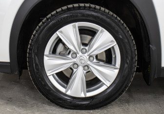 Подержанный автомобиль Lexus UX 2021 года (26 фото)