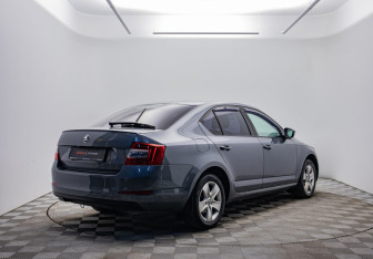 Подержанный автомобиль Skoda Octavia Liftback 2013 года (5 фото)