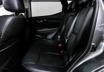 Подержанный автомобиль Nissan Qashqai 2016 года (17 фото)