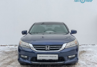 Подержанный автомобиль Honda Accord Sedan 2013 года (2 фото)
