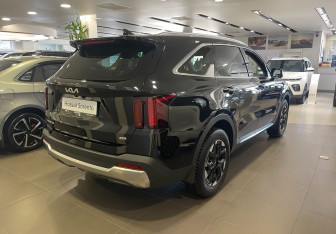 Новый Kia Sorento 2025 (8 фото)