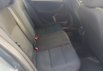 Подержанный автомобиль Volkswagen Jetta Sedan 2009 года (11 фото)