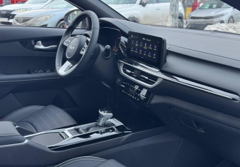 Новый Kia K3 Sedan 2025 (11 фото)
