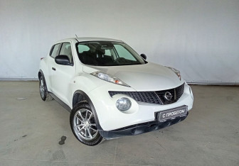 Подержанный автомобиль Nissan Juke 2014 года (3 фото)
