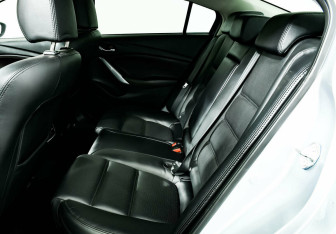 Подержанный автомобиль Mazda 6 Sedan 2015 года (12 фото)