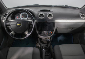Подержанный автомобиль Chevrolet Lacetti Wagon 2008 года (13 фото)