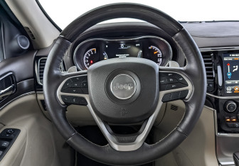 Подержанный автомобиль Jeep Grand Cherokee 2021 года (22 фото)
