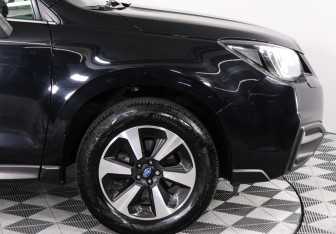 Подержанный автомобиль Subaru Forester Suv 2016 года (13 фото)