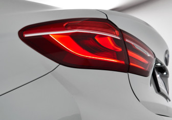 Подержанный автомобиль BMW X6 2016 года (18 фото)