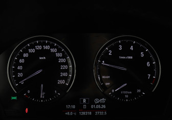 Подержанный автомобиль BMW X1 2018 года (13 фото)