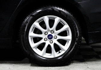 Подержанный автомобиль Ford Mondeo Sedan 2019 года (7 фото)