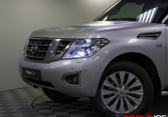 Подержанный автомобиль Nissan Patrol 2014 года (25 фото)
