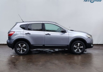 Подержанный автомобиль Nissan Qashqai 2012 года (4 фото)