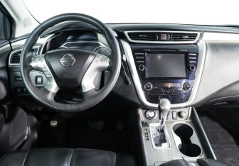 Подержанный автомобиль Nissan Murano Suv 2017 года (8 фото)