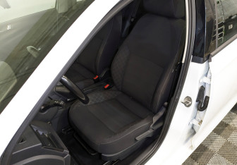 Подержанный автомобиль Skoda Rapid Liftback 2021 года (20 фото)