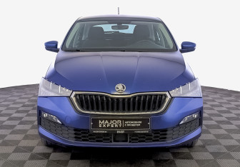 Подержанный автомобиль Skoda Rapid Liftback 2021 года (2 фото)