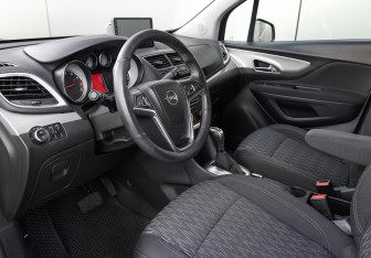 Подержанный автомобиль Opel Mokka 2014 года (16 фото)