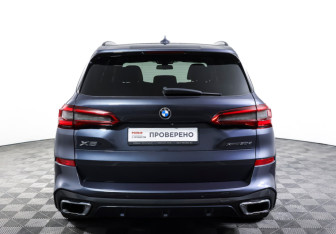 Подержанный автомобиль BMW X5 2019 года (6 фото)
