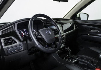 Подержанный автомобиль SsangYong Korando 2019 года (11 фото)