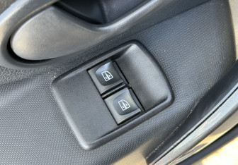 Подержанный автомобиль Renault Sandero 2020 года (10 фото)