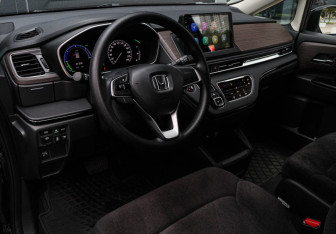 Подержанный автомобиль Honda Odyssey Minivan 2024 года (13 фото)