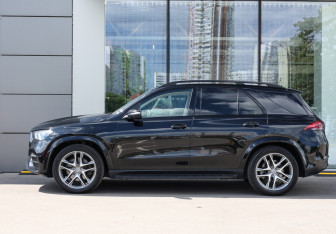 Подержанный автомобиль Mercedes-Benz GLE 2021 года (8 фото)