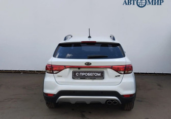 Подержанный автомобиль Kia Rio Hatchback 2018 года (7 фото)