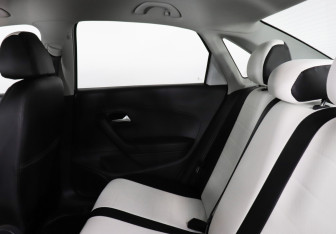 Подержанный автомобиль Volkswagen Polo Sedan 2019 года (12 фото)