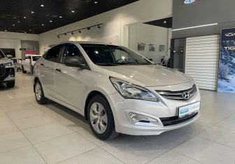 Подержанный автомобиль Hyundai Solaris Sedan 2014 года (3 фото)
