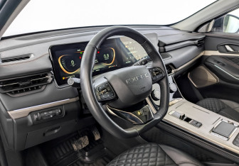 Подержанный автомобиль Exeed TXL 2023 года (16 фото)